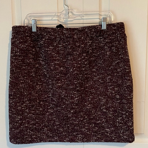 Loft Skirt - Picture 2 of 5